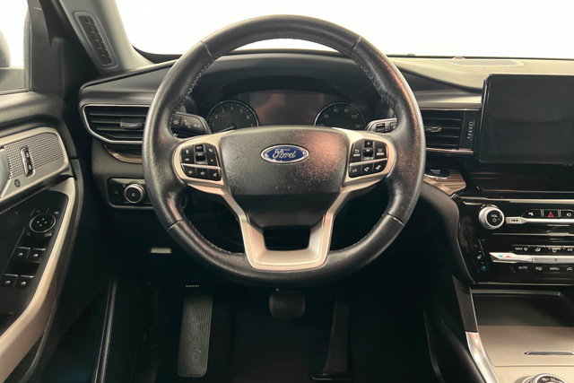 Used 2023 Ford Explorer Limited AWD/4WD image 12