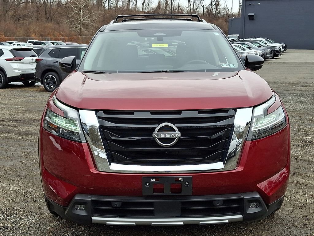 Certified 2023 Nissan Pathfinder SL image 3