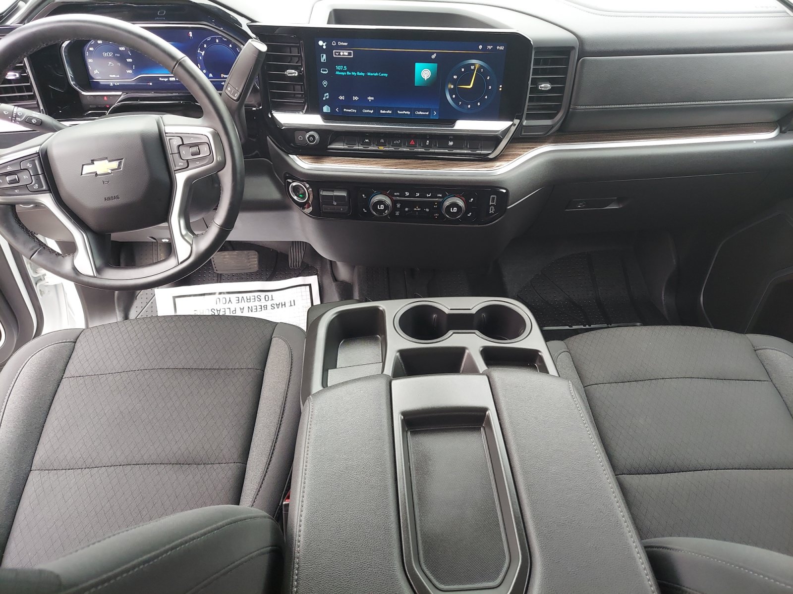 Used 2025 Chevrolet Silverado 1500 LT RWD image 3