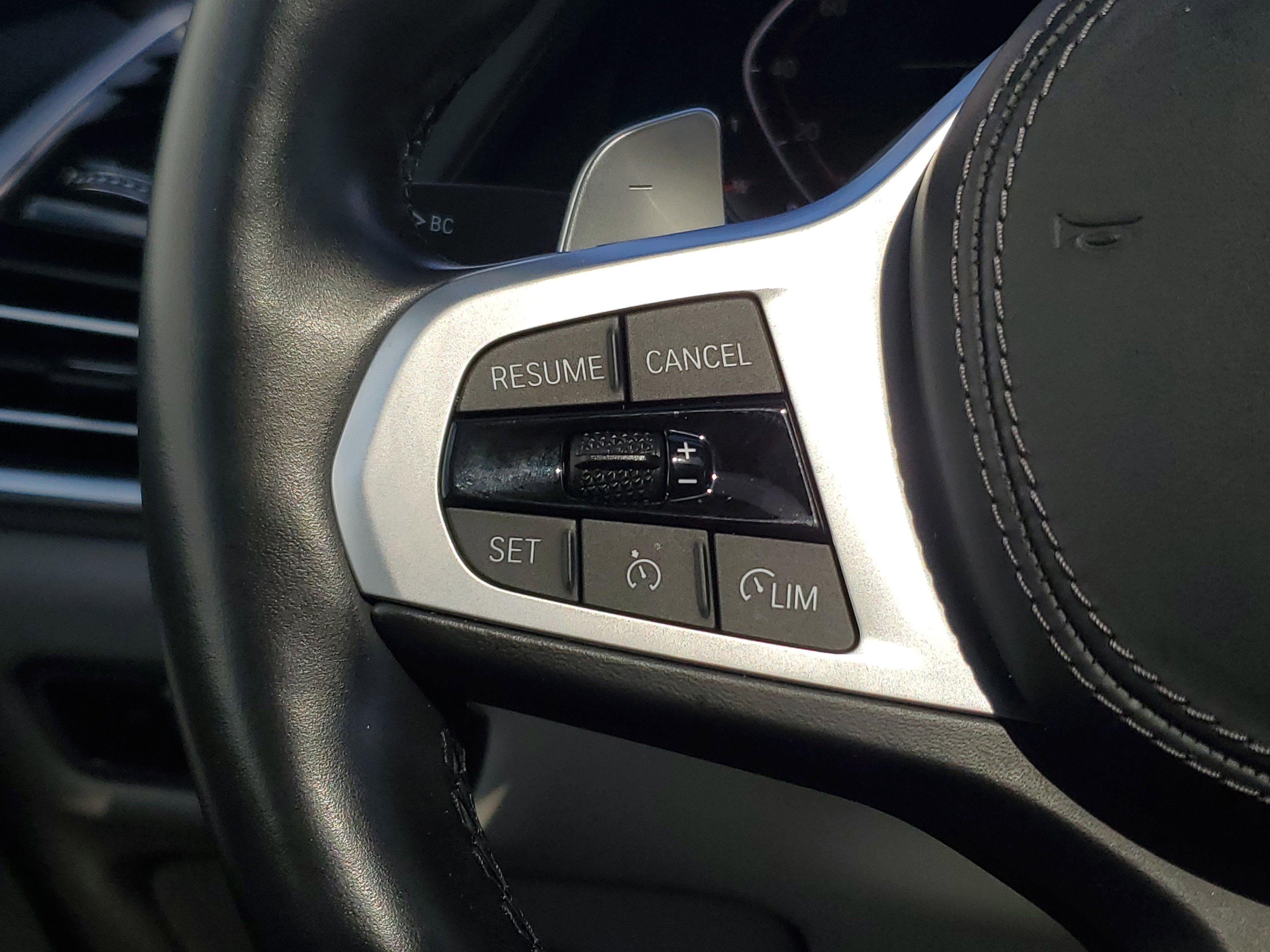 Used 2022 BMW X5 sDrive40i w/ M Sport Package image 25