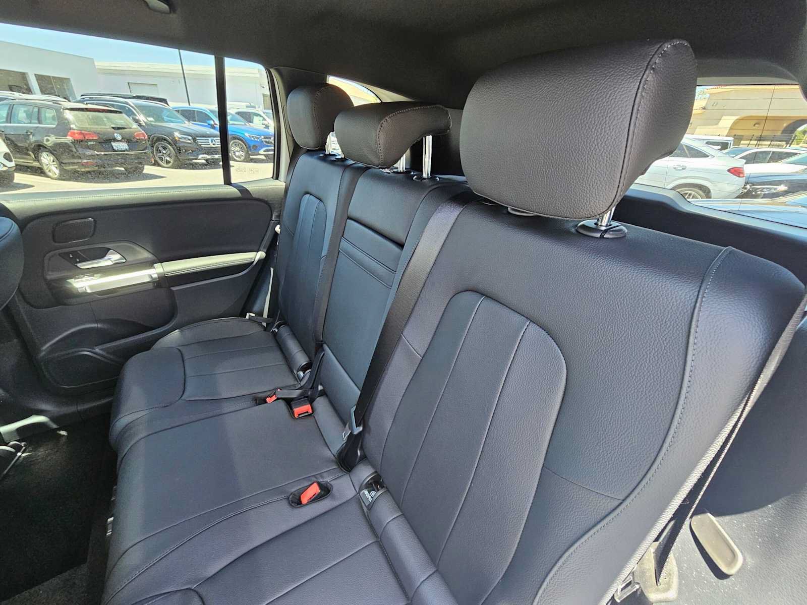 New 2026 Mercedes-Benz GLB 250 image 17