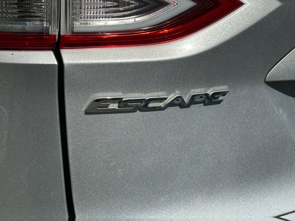 Used 2016 Ford Escape SE AWD/4WD image 17