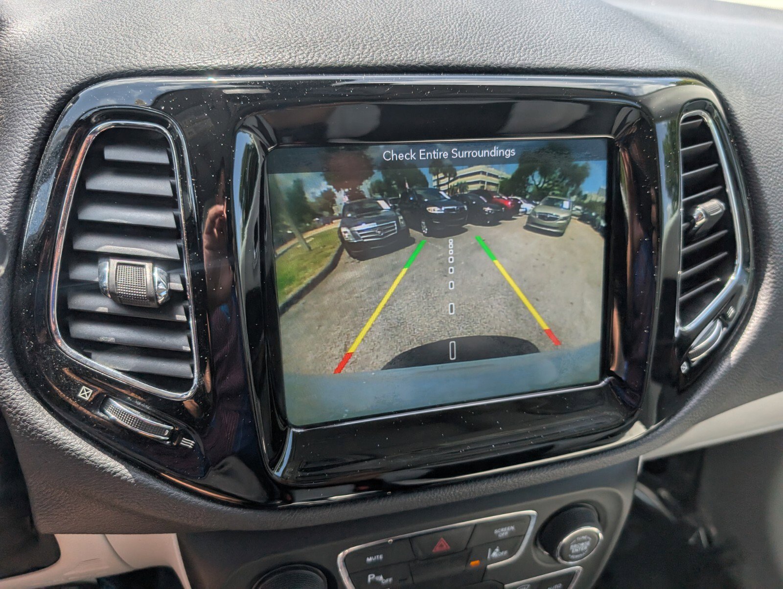 Used 2018 Jeep Compass Limited w/ Navigation Group FWD image 22