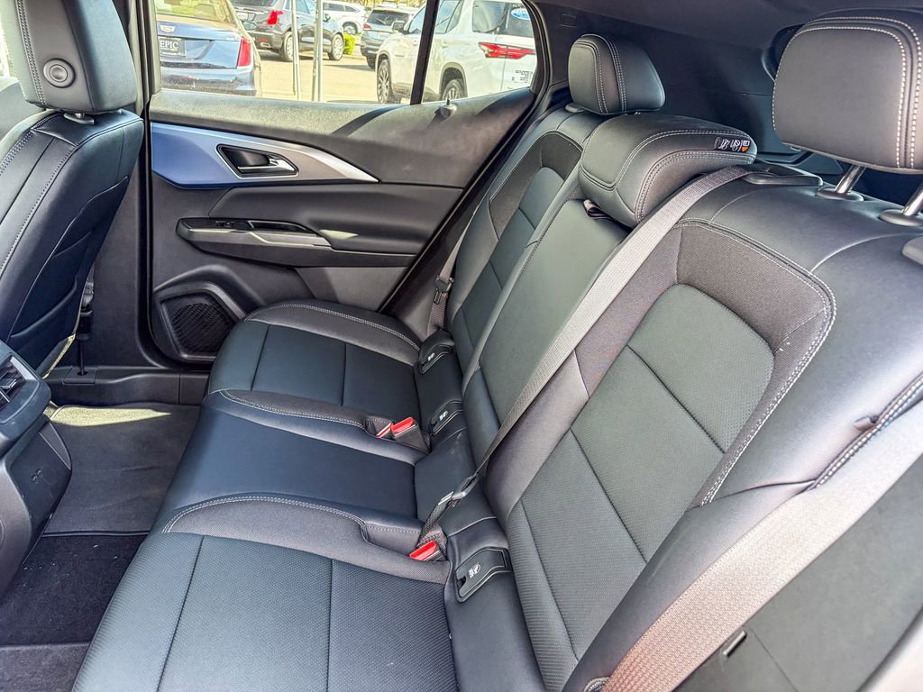 New 2026 Chevrolet Equinox EV LT image 17