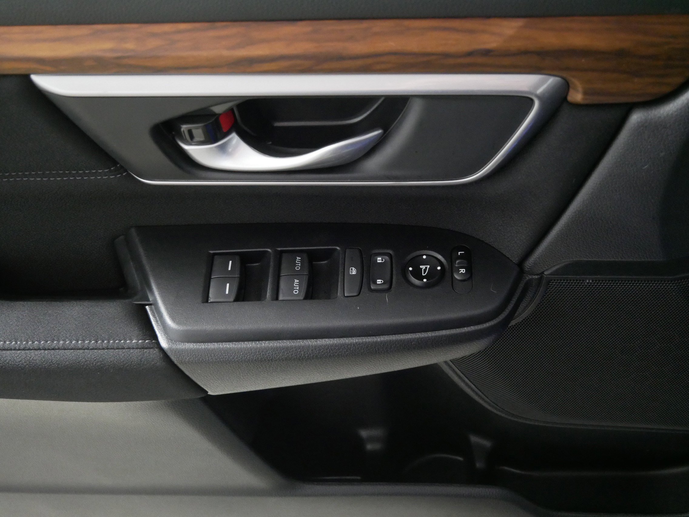 Used 2021 Honda CR-V EX image 19