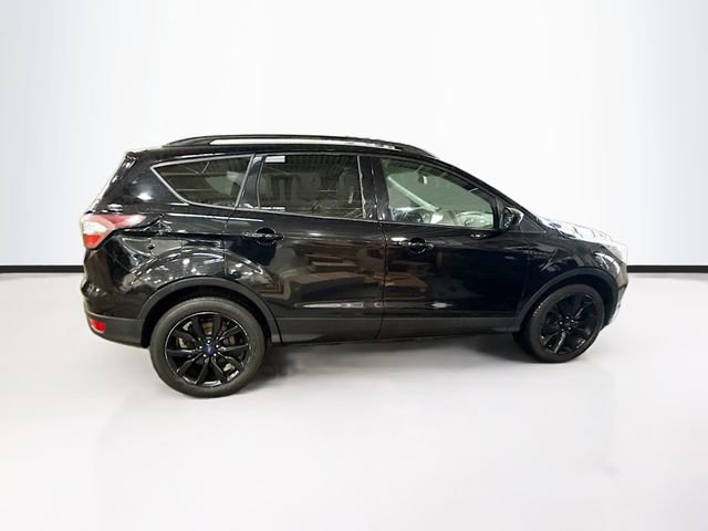 Used 2018 Ford Escape SE w/ SE Sport Appearance Package image 5