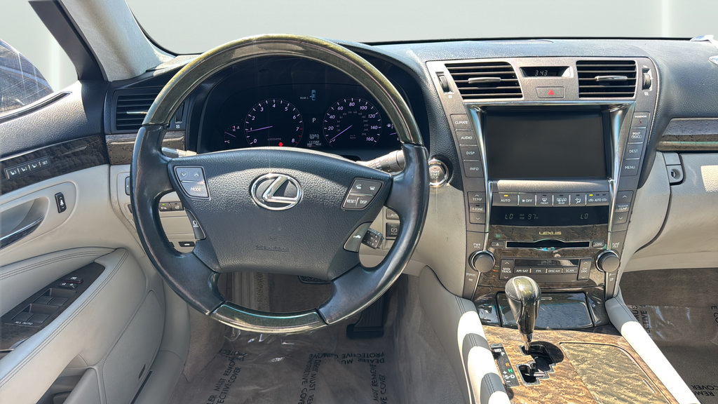 Used 2007 Lexus LS 460 L w/ Luxury Pkg RWD image 16