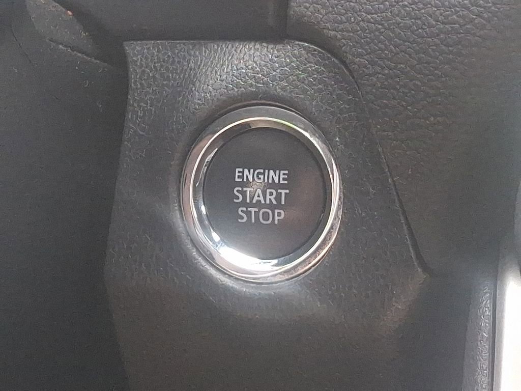 Used 2021 Toyota RAV4 XLE image 23