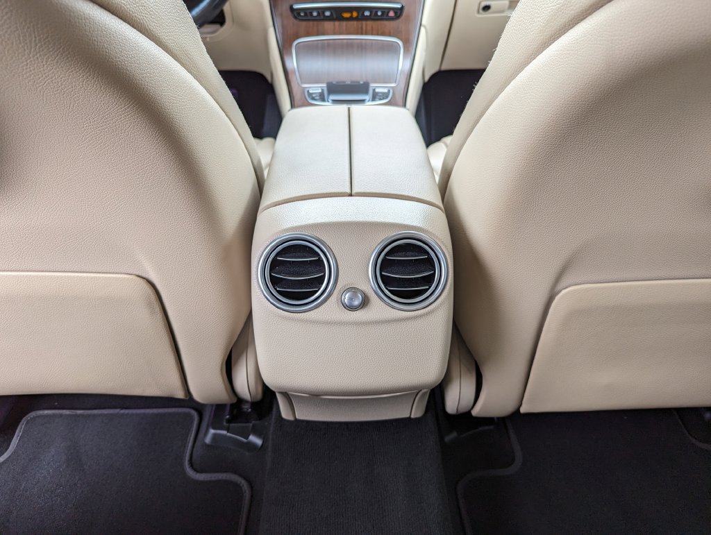 Used 2022 Mercedes-Benz GLC 300 4MATIC image 43