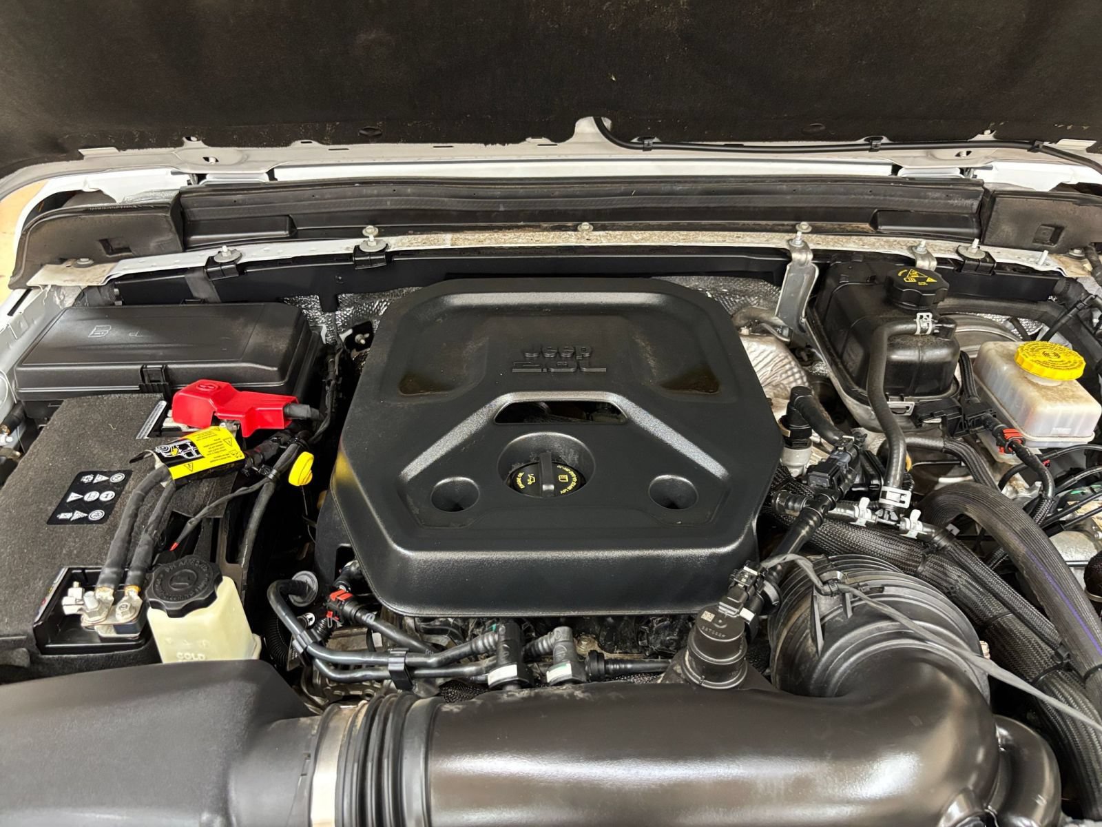 Used 2025 Jeep Wrangler Unlimited Sport AWD/4WD image 30