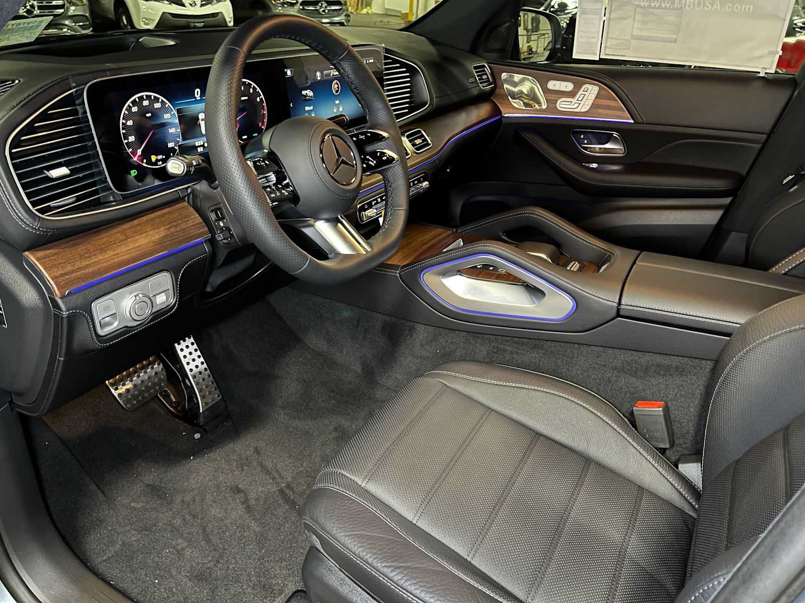 New 2026 Mercedes-Benz GLS 580 4MATIC image 27