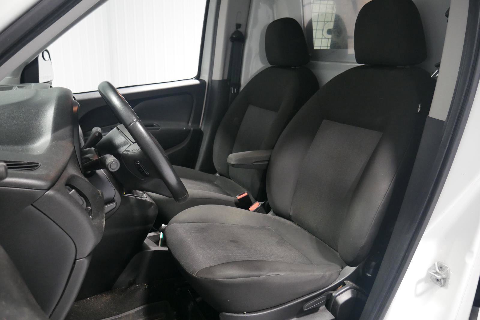 Used 2019 RAM ProMaster City Tradesman SLT image 10
