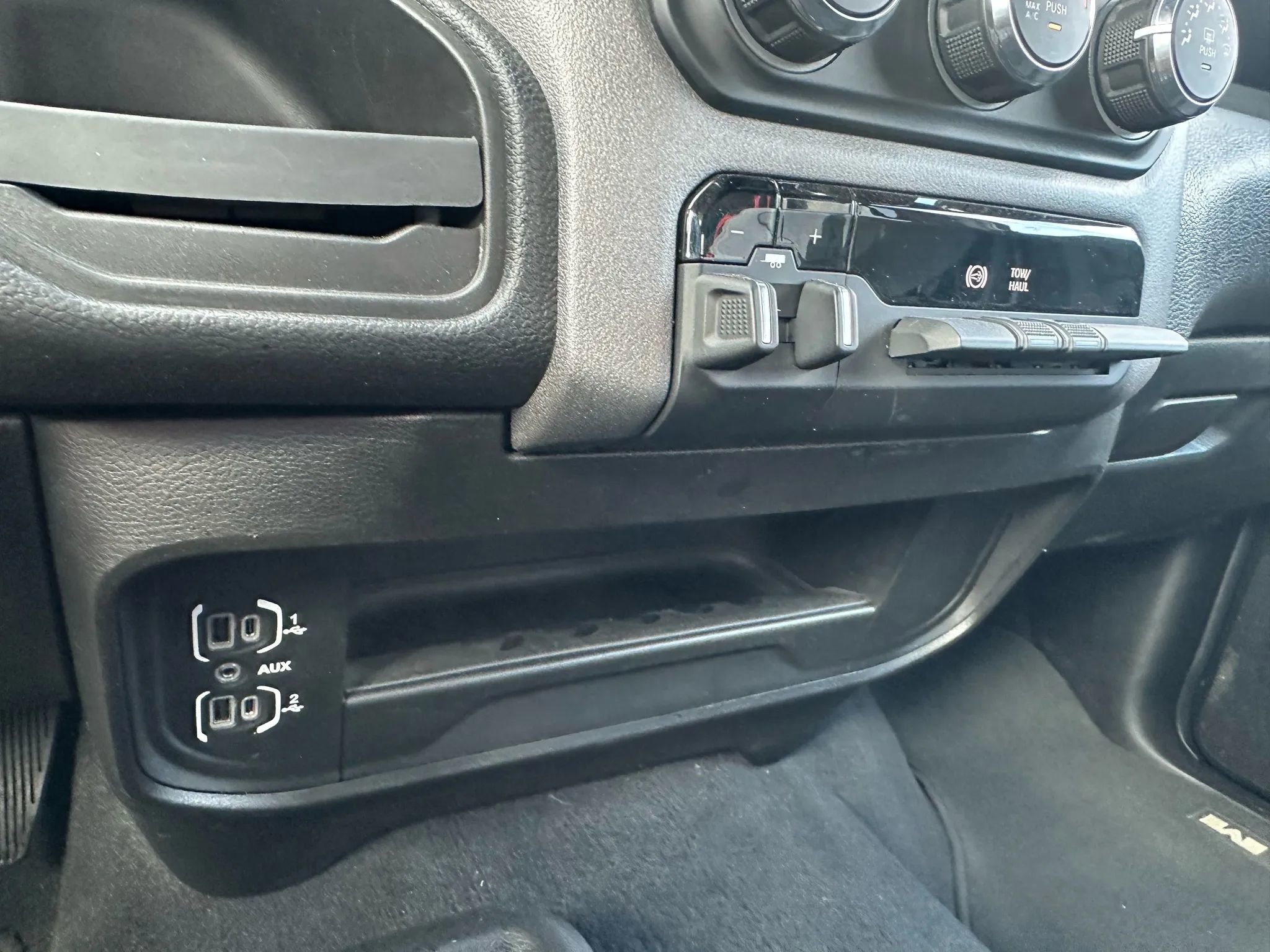 Used 2022 RAM 3500 Tradesman image 42