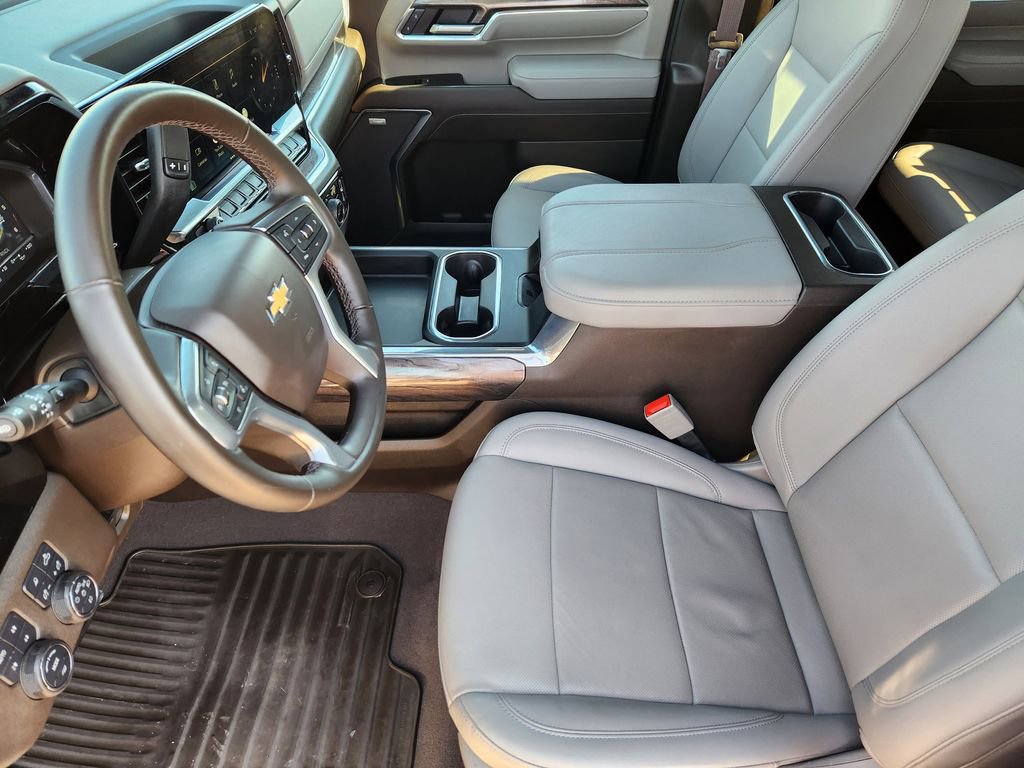 Used 2025 Chevrolet Silverado 2500 LTZ w/ Z71 Chrome Sport Edition AWD/4WD image 13