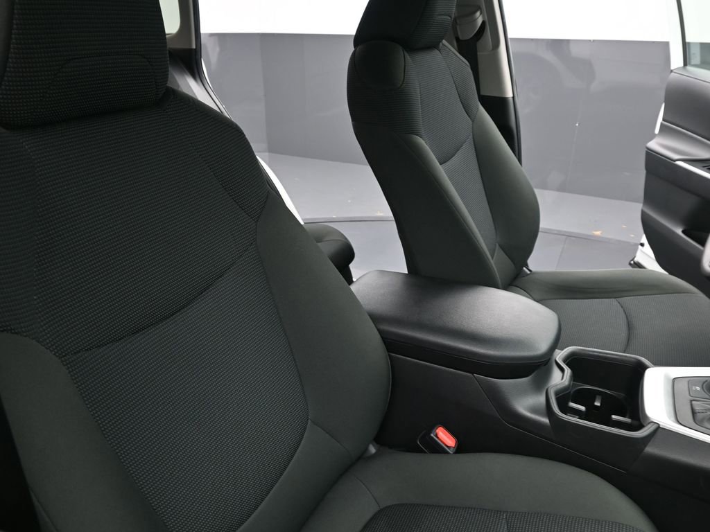 Used 2024 Toyota RAV4 LE image 15