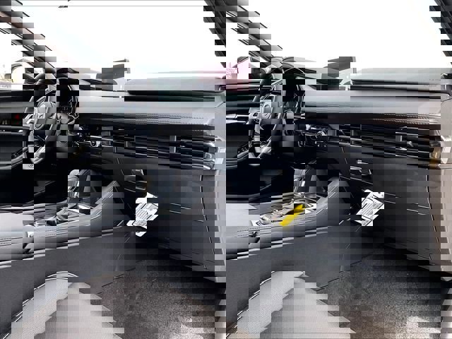 New 2026 MAZDA MAZDA3 Hatchback w/Premium Plus Pkg image 9