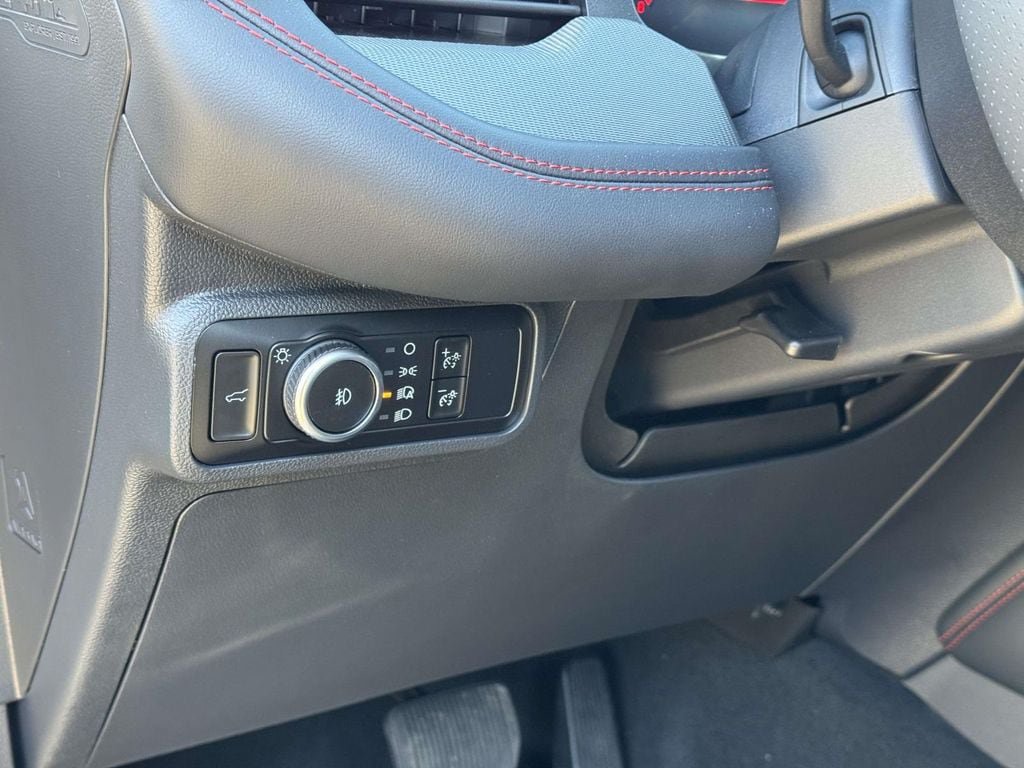 New 2026 Ford Explorer ST-Line w/ ST-Line Street Pack AWD/4WD image 9