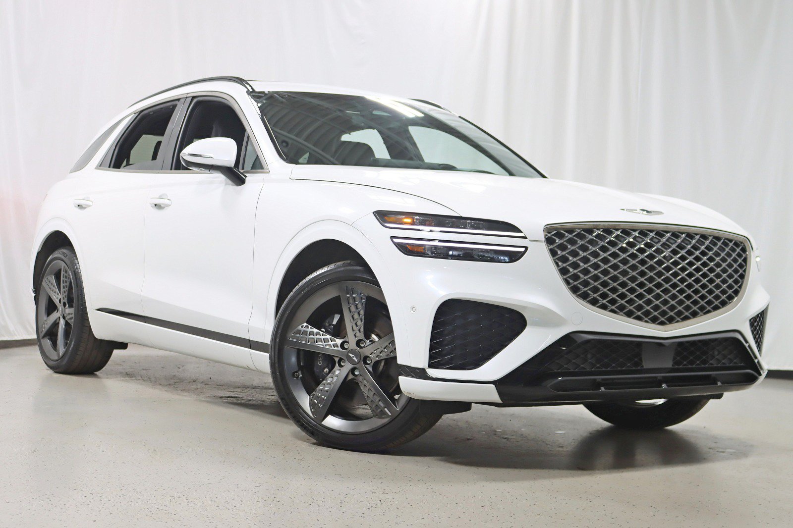 Used 2023 Genesis GV70 3.5T Sport w/ Sport Prestige Package AWD/4WD image 7