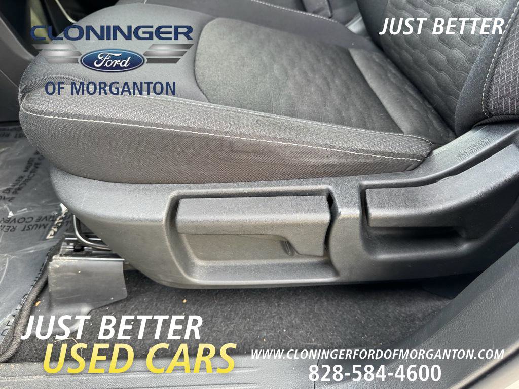 Used 2024 Nissan Pathfinder S image 19