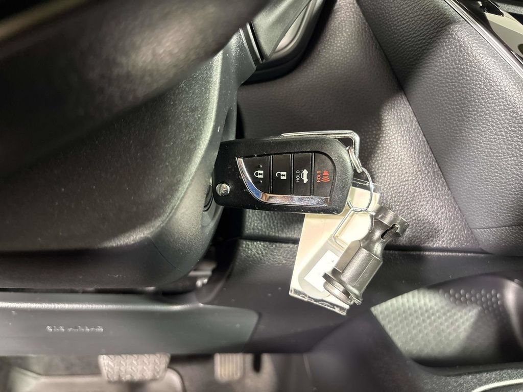 Used 2025 Toyota Corolla LE FWD image 21