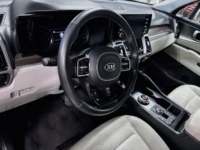 Certified 2021 Kia Sorento S FWD image 9