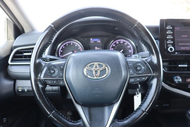 Used 2021 Toyota Camry SE FWD image 16