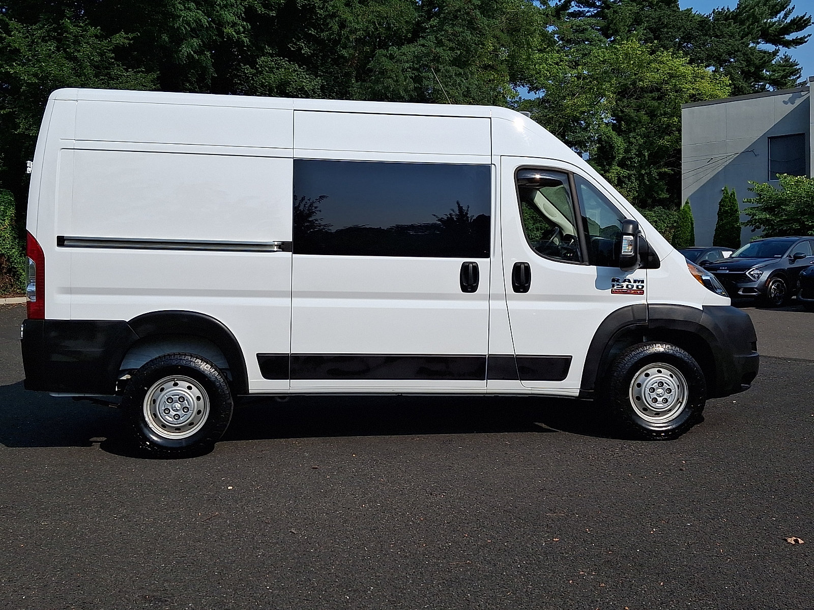 Used 2021 RAM ProMaster 1500 w/ Convenience Group FWD image 7