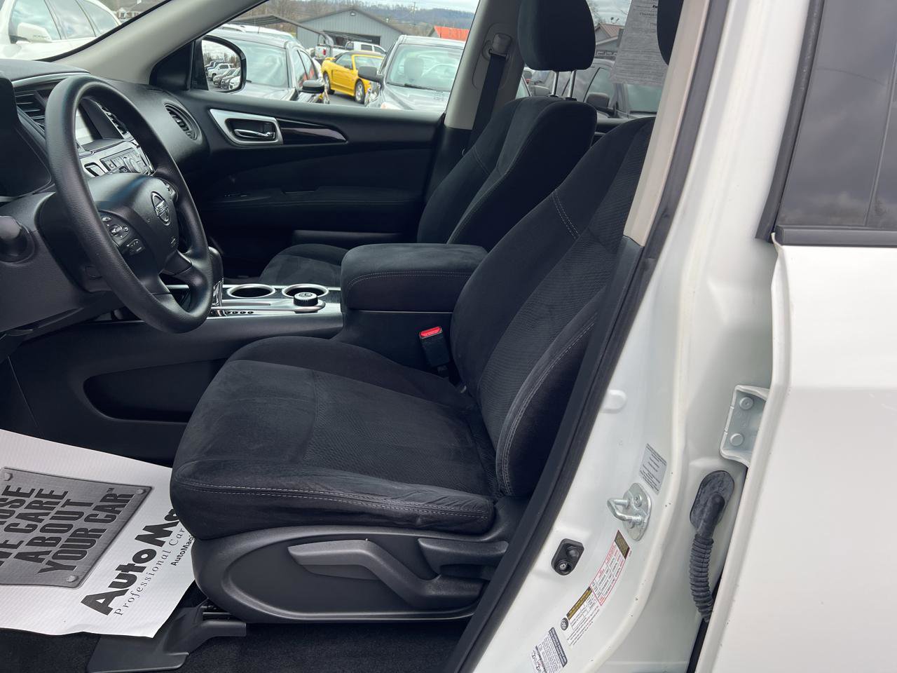 Used 2015 Nissan Pathfinder S AWD/4WD image 12