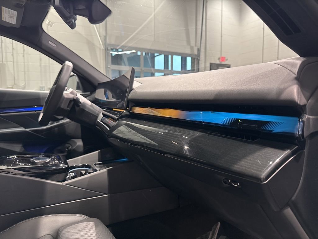 Used 2025 BMW i5 xDrive40 w/ Premium Package AWD/4WD image 45