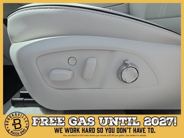 New 2027 Buick Enclave Avenir w/ LPO, Floor Liner Package FWD image 19