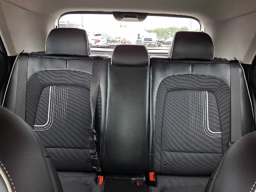 Used 2026 Hyundai Venue SEL FWD image 20