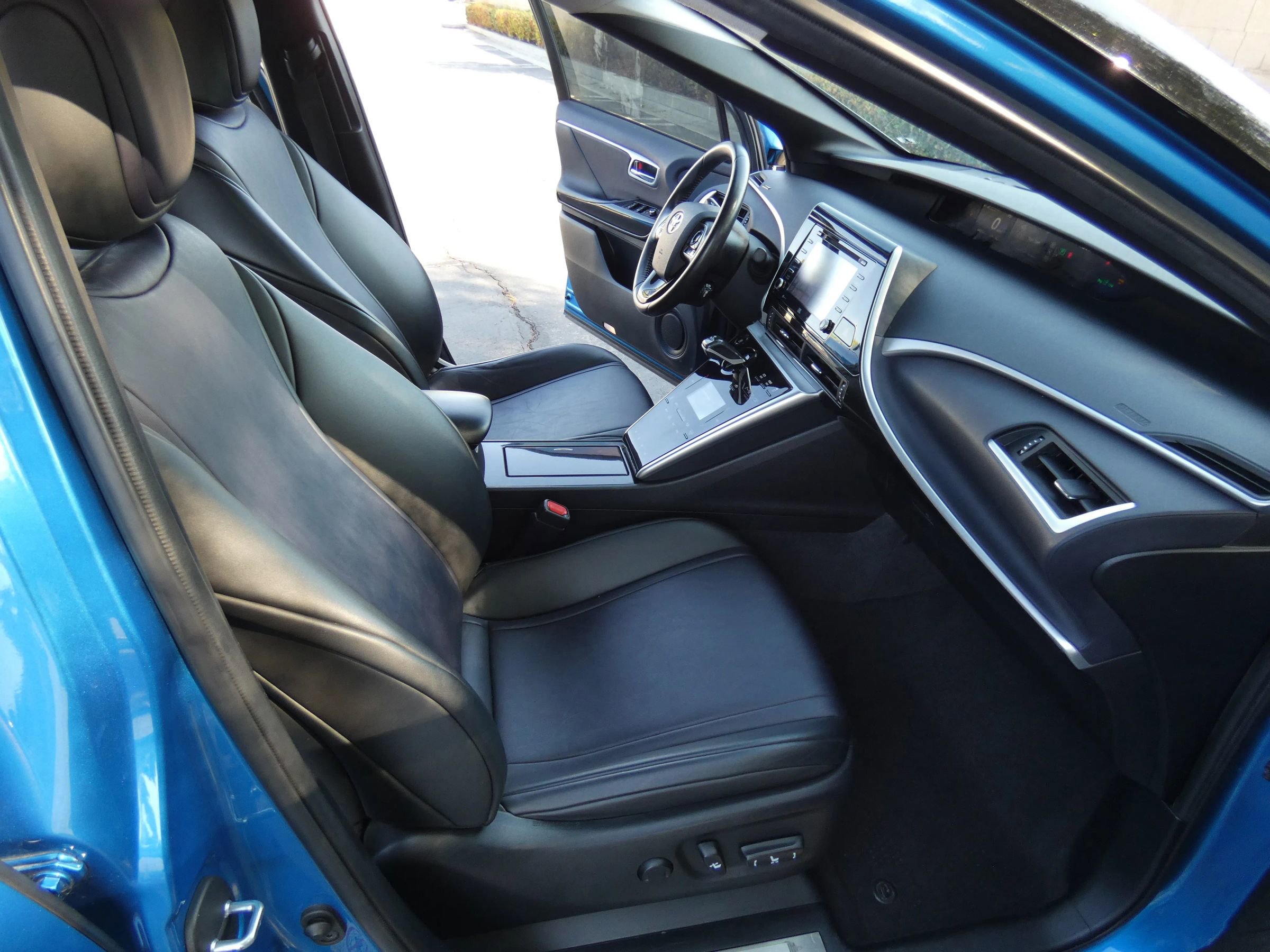 Used 2018 Toyota Mirai image 26
