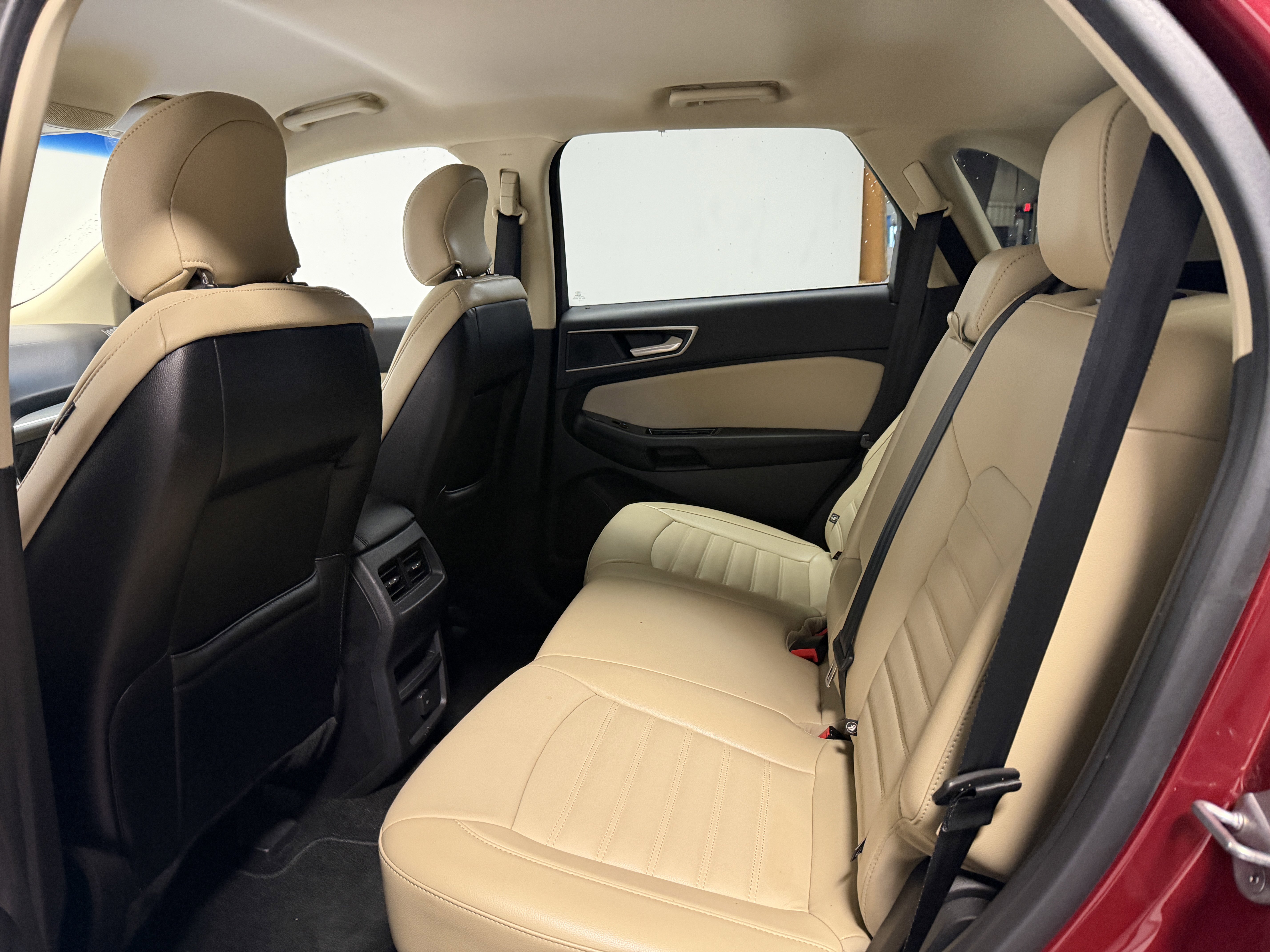 Used 2017 Ford Edge SEL w/ Equipment Group 201A image 21