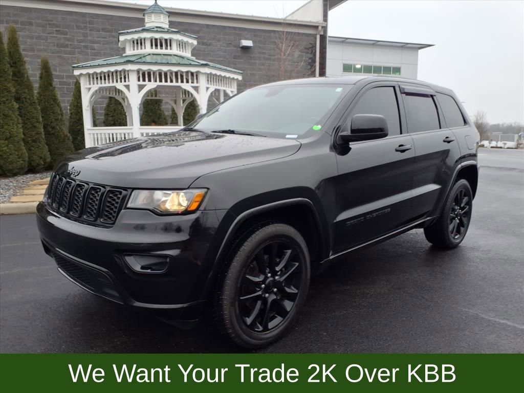 Used 2020 Jeep Grand Cherokee Altitude image 2