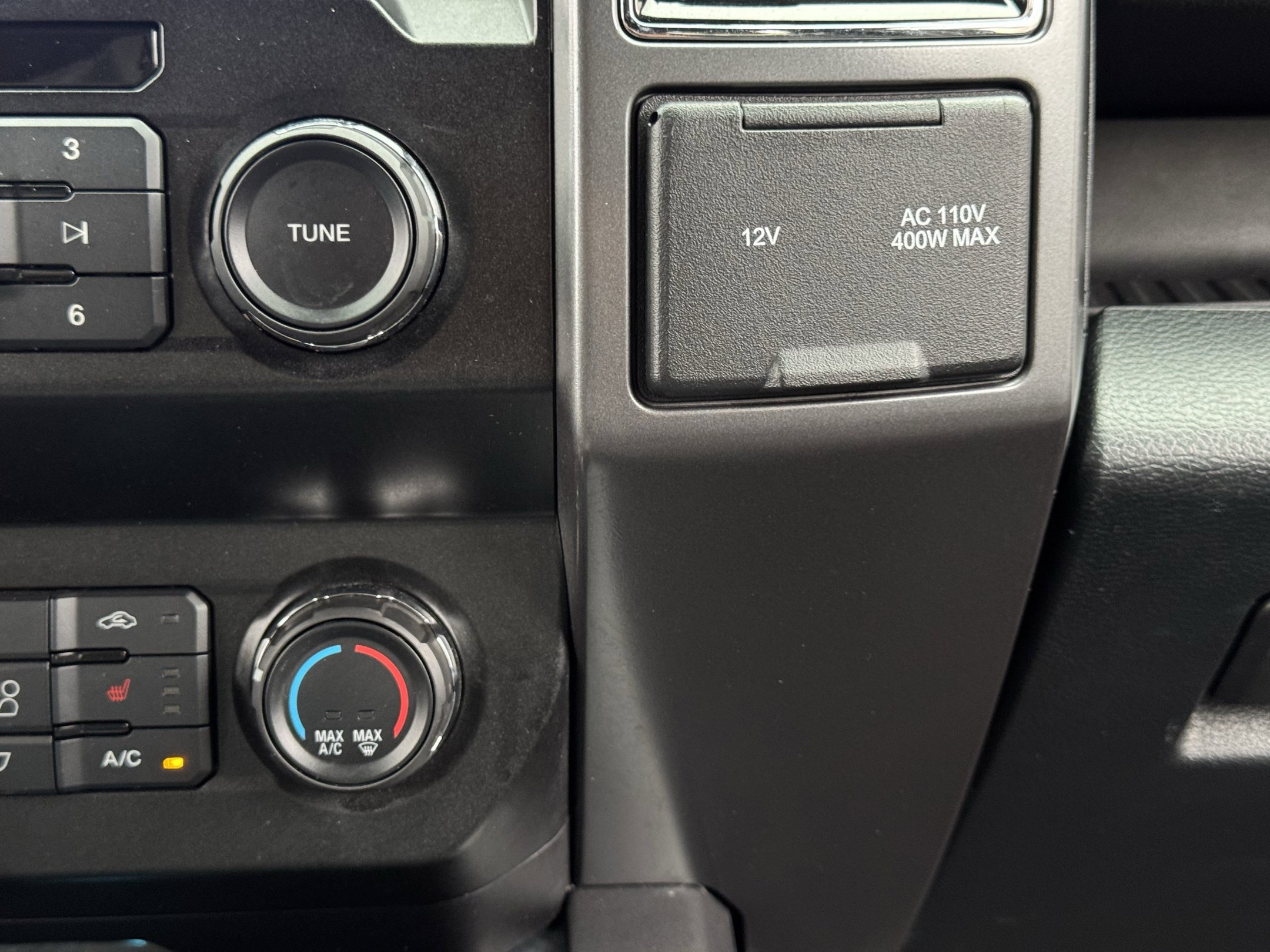 Used 2019 Ford F150 XLT w/ Equipment Group 302A Luxury AWD/4WD image 23