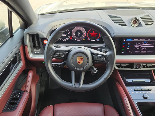 Certified 2025 Porsche Cayenne S AWD/4WD image 17