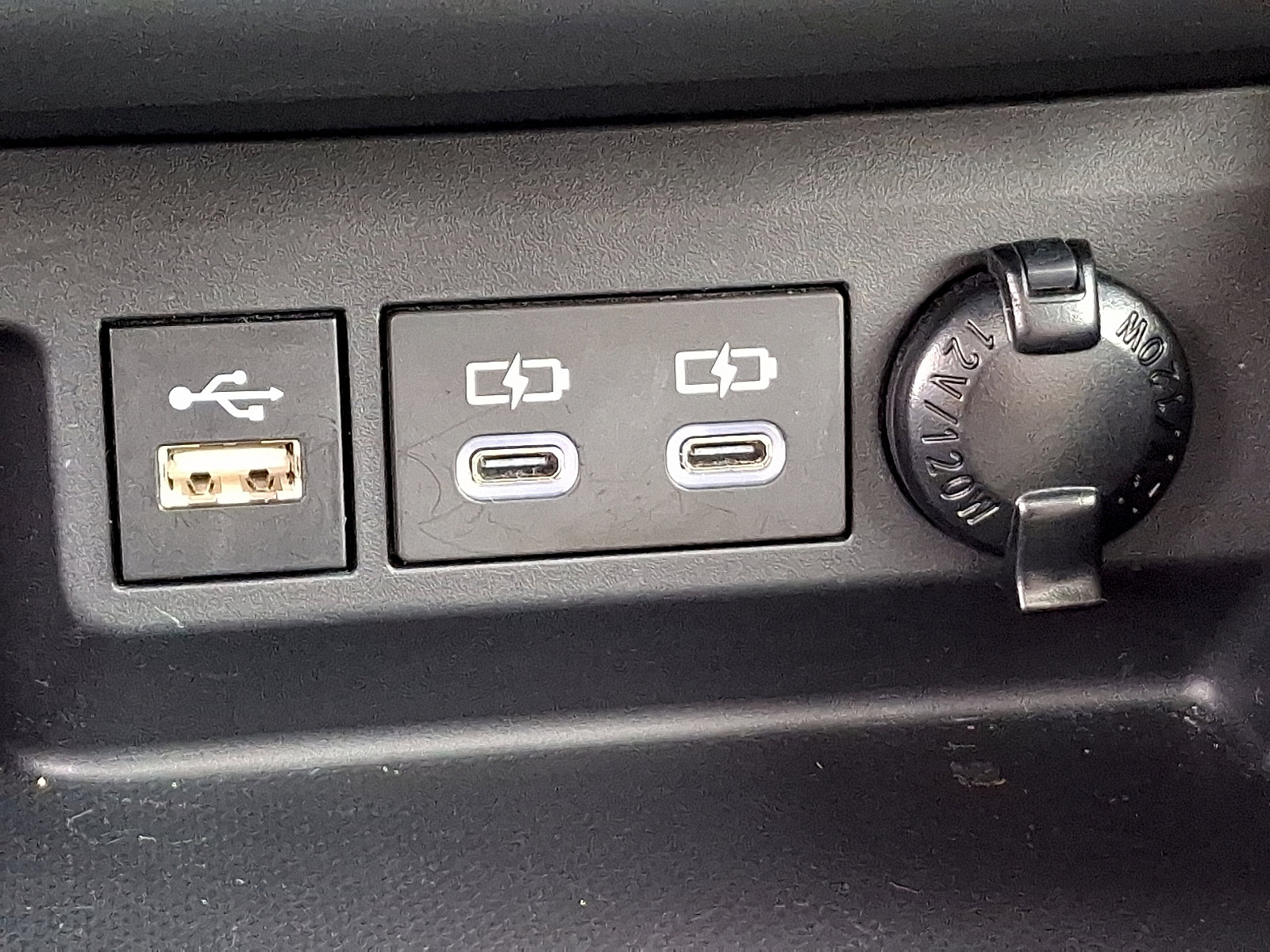 Certified 2025 Toyota Highlander XLE image 27