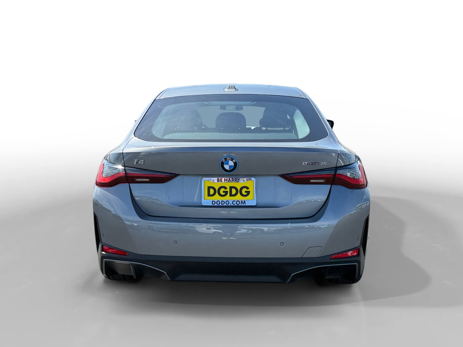 Used 2023 BMW i4 eDrive35 image 4