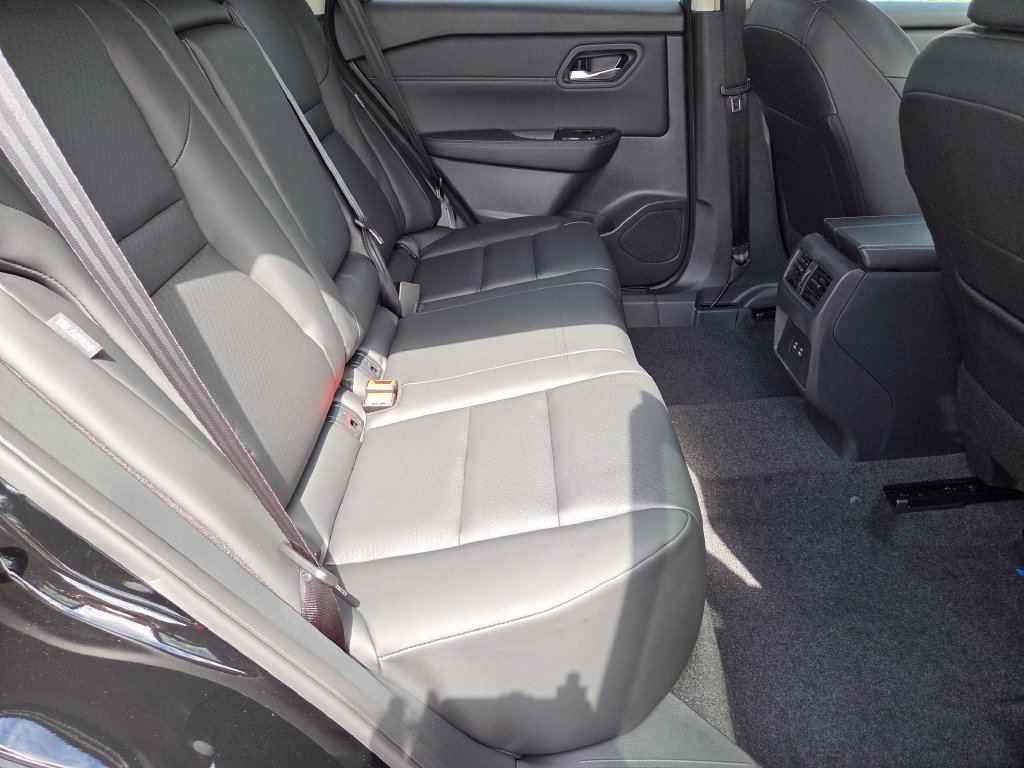 New 2026 Nissan Rogue Dark Armor AWD/4WD image 19