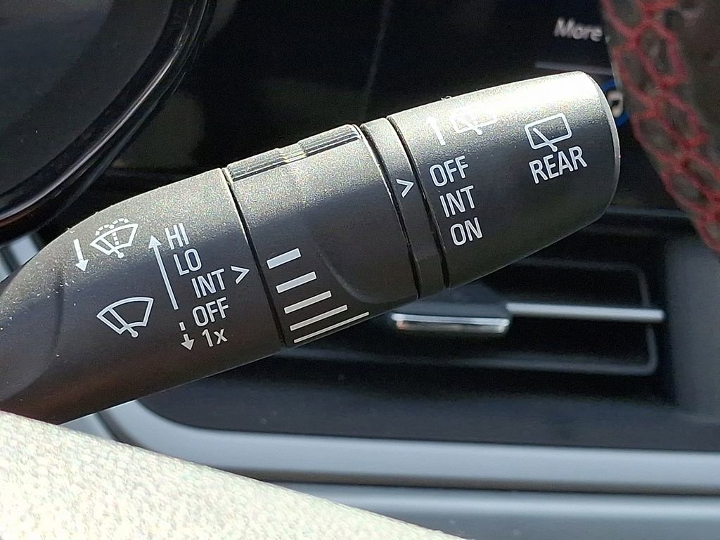 Used 2024 Chevrolet Trax RS w/ Driver Confidence Package image 25