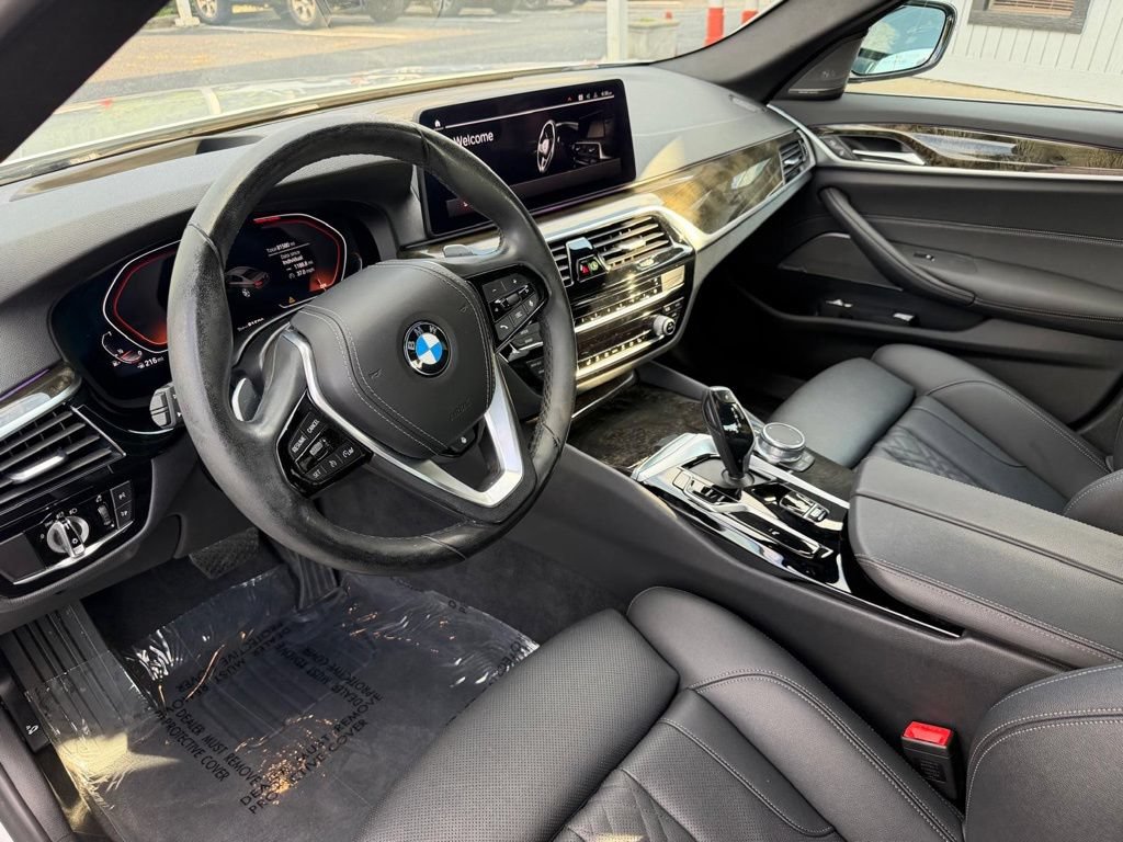 Used 2021 BMW 530i xDrive w/ Premium Package AWD/4WD image 14