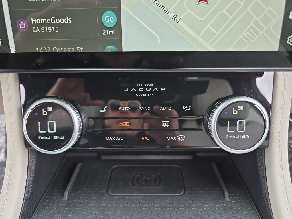 Certified 2025 Jaguar F-PACE R-Dynamic S AWD/4WD image 24