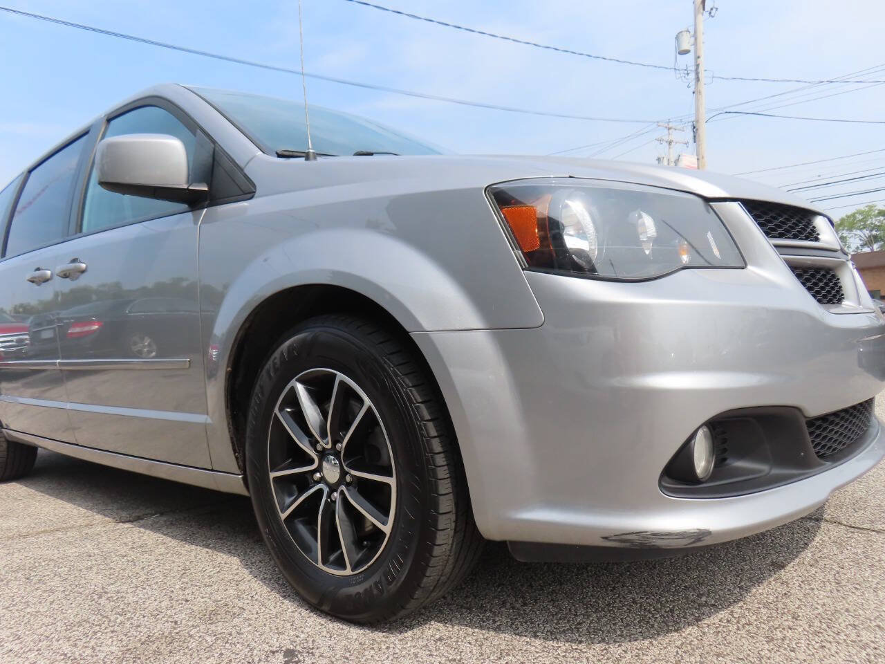 Used 2016 Dodge Grand Caravan R/T FWD image 20