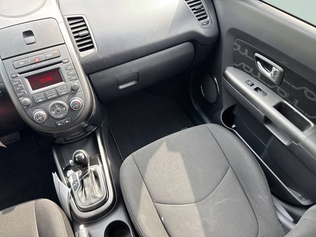 Used 2012 Kia Soul + FWD image 16