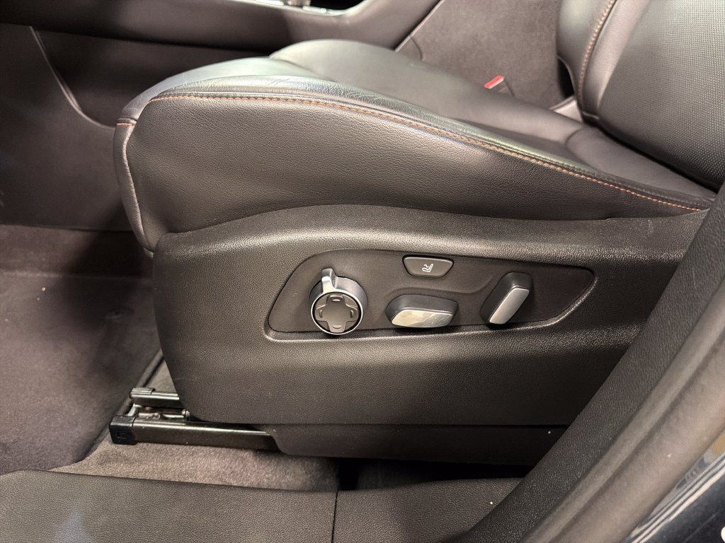 Used 2020 Cadillac XT4 Sport FWD image 23