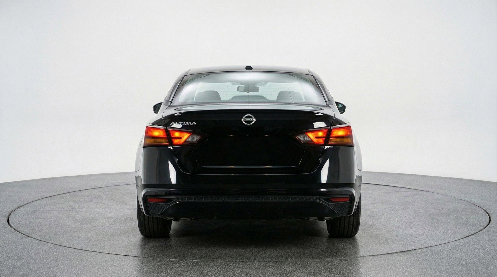 Used 2025 Nissan Altima 2.5 SV FWD image 7