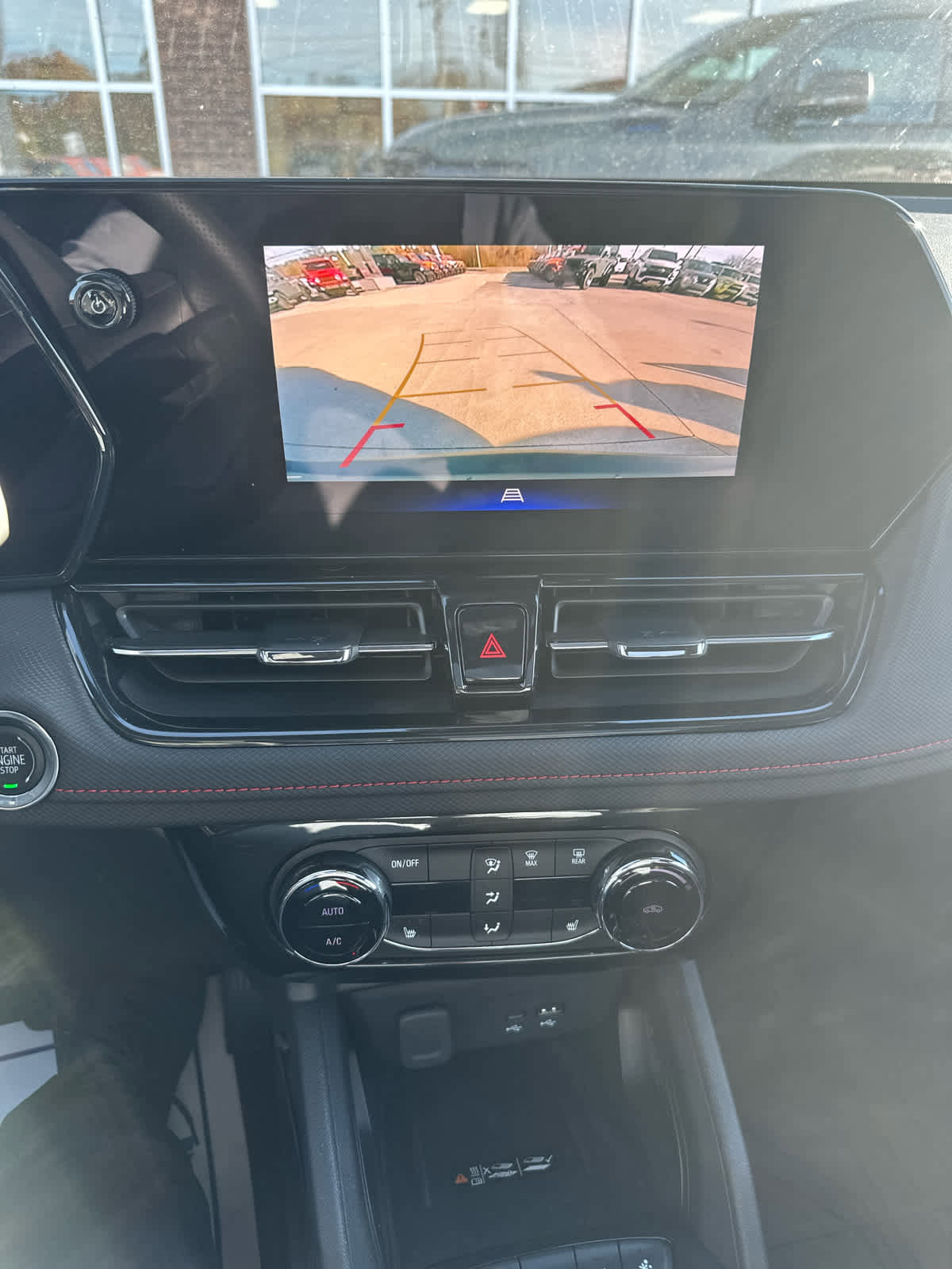 Used 2025 Chevrolet TrailBlazer RS w/ Convenience Package image 16