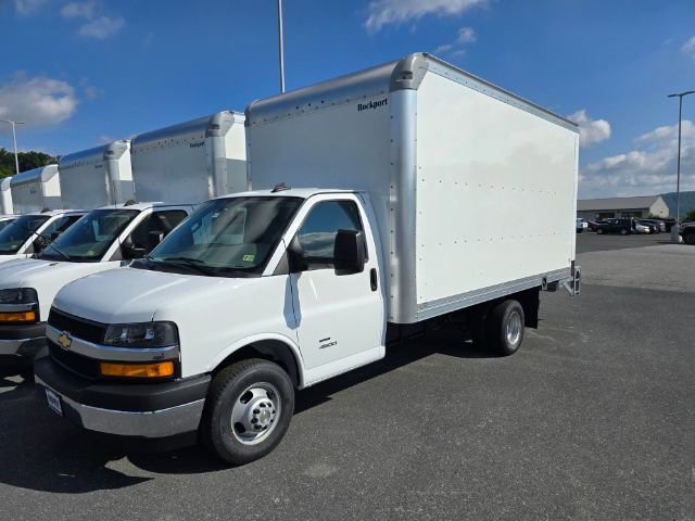 New 2024 Chevrolet Express 4500 w/ Power Convenience Package RWD image 5