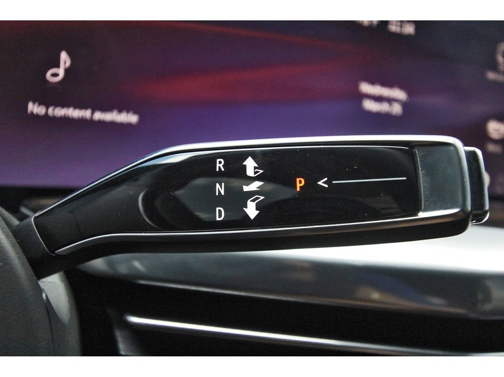 Certified 2025 Cadillac Escalade Luxury RWD image 19