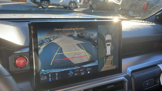 Used 2025 Toyota 4Runner TRD Off-Road Premium image 15